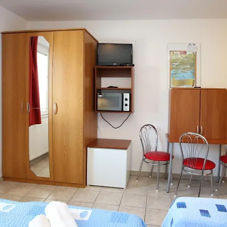 Guest house & Petra Zaboric